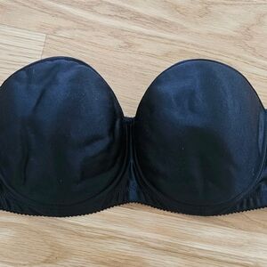 Black Strapless Bra